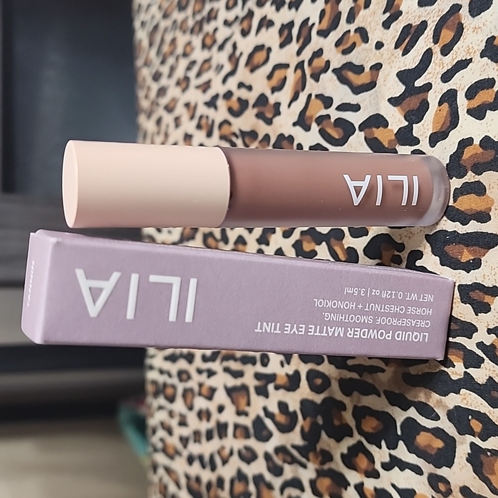 ILIA Liquid Powder Matte Eye Shadow Tint